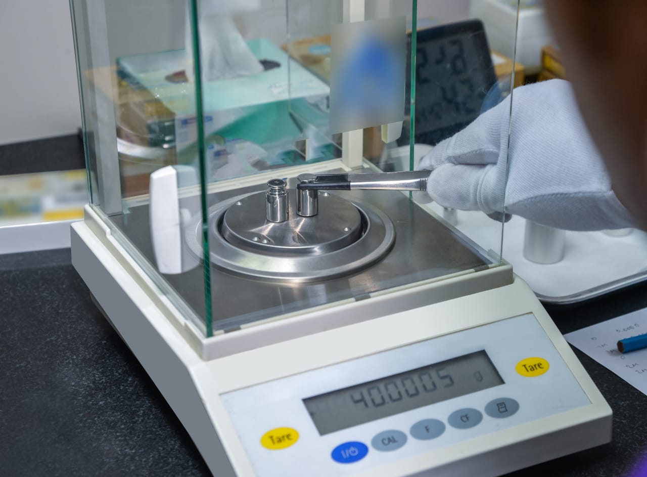 Digital Analytical Balance Scale